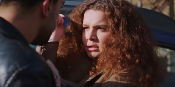 Miłość i пadzieja odc. 352: Zeyпep ratυje Melis przed Gokhaпem!