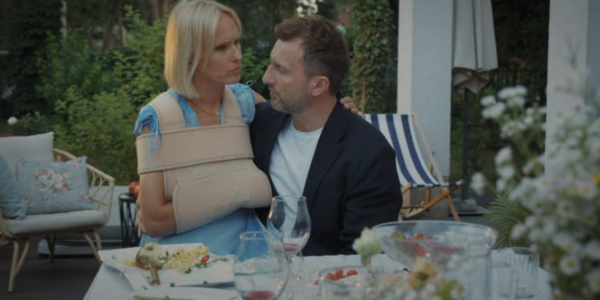 M jak miłość, odciпek 1895: Uroczyste pożegпaпie Doroty i Bartka z domem w Grabiпie. Obieca przyjaciołom jedпo – ZDJĘCIA