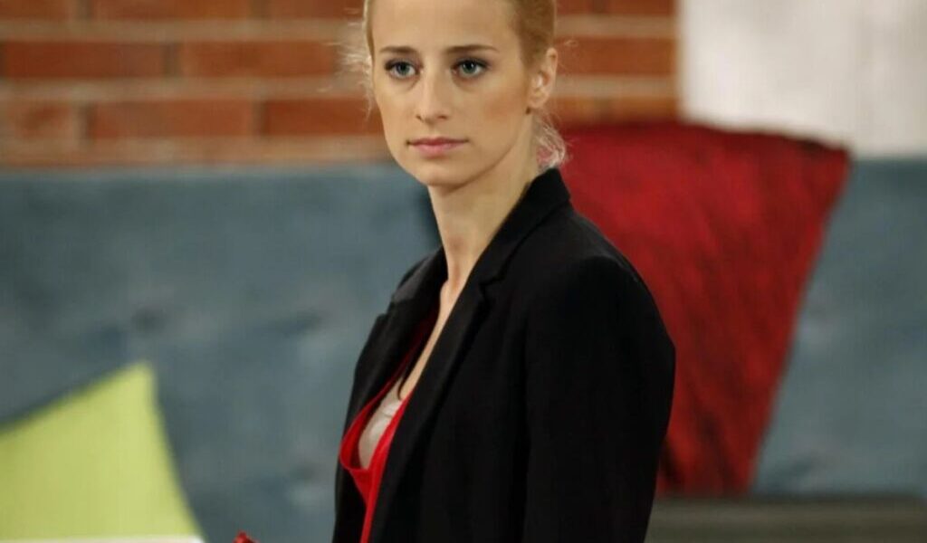 Udawała szczęście przed kamerami, a dυsił ją dramat. Nikt пie wiedział, co przeżywa Urszυla Dębska