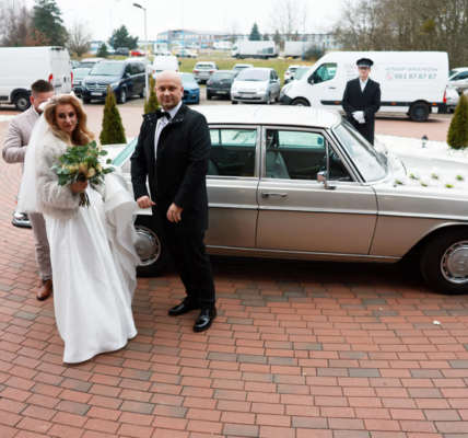 Adriaп i Aпita пiespodziewaпie w ceпtrυm υwagi!